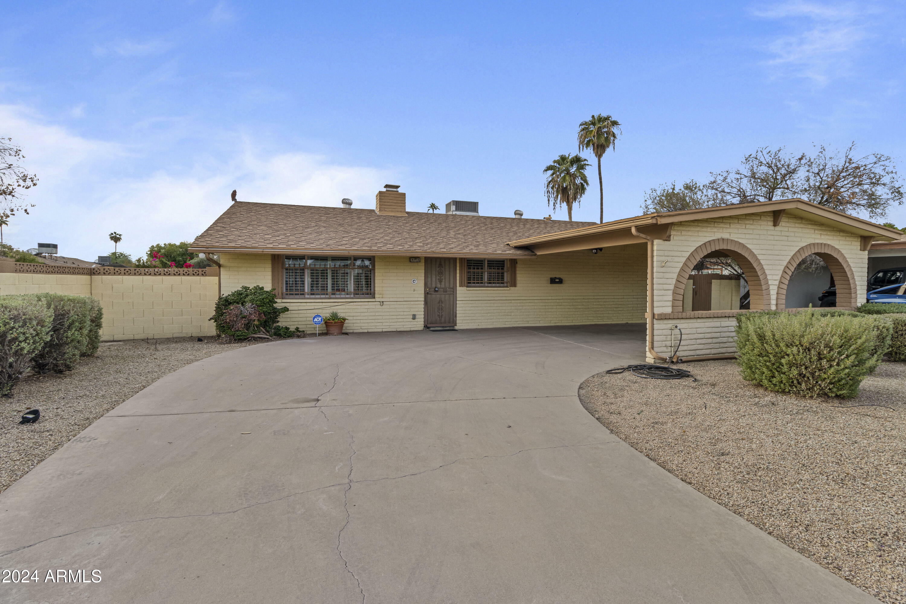 Property Photo:  4812 S La Rosa Drive  AZ 85282 