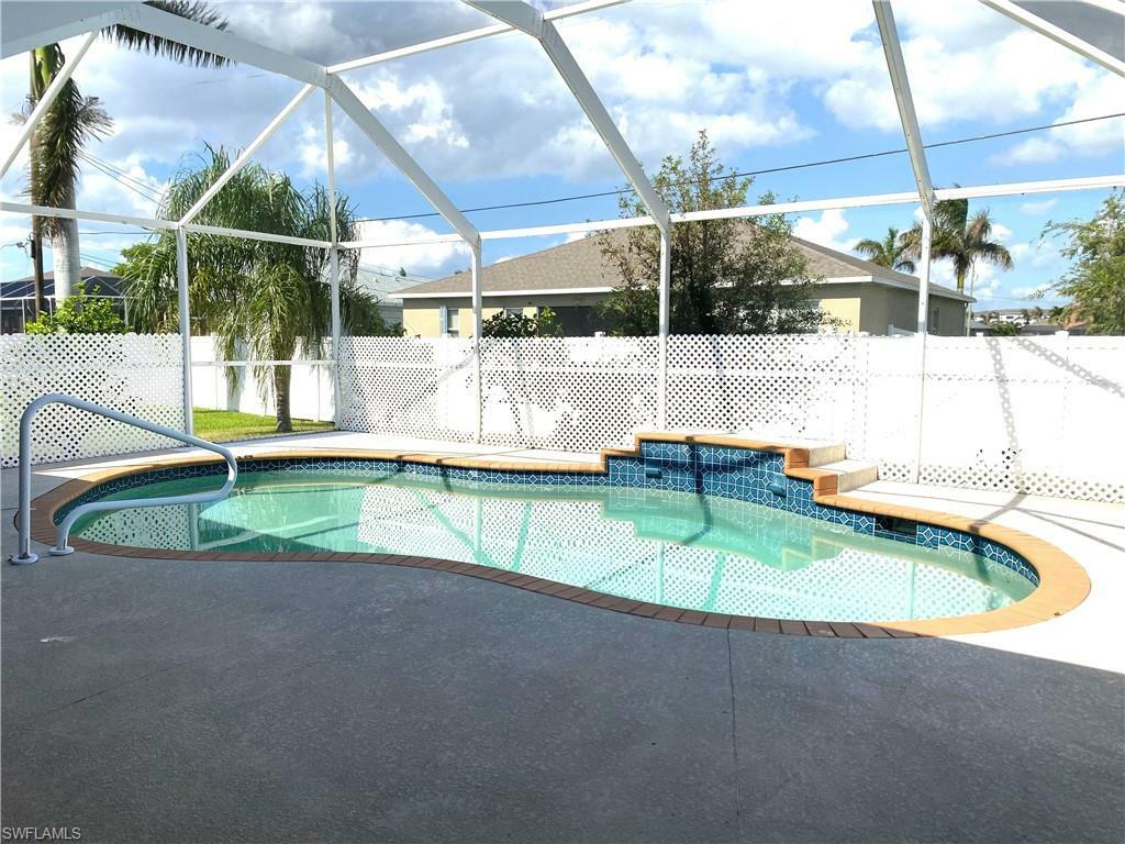 Property Photo:  1733 SW 40th Ter  FL 33914 