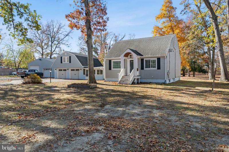 Property Photo:  7748 Twin Oaks Road  MD 21144 