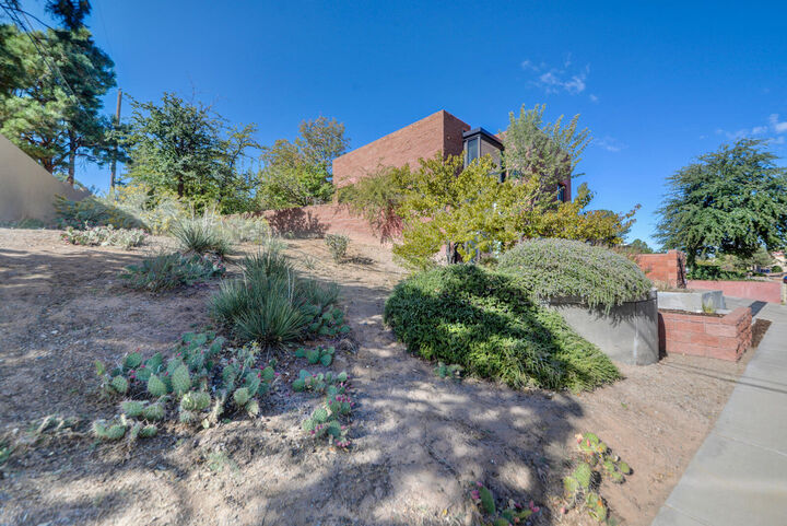 4218 Sunningdale Avenue NE  Albuquerque NM 87110 photo