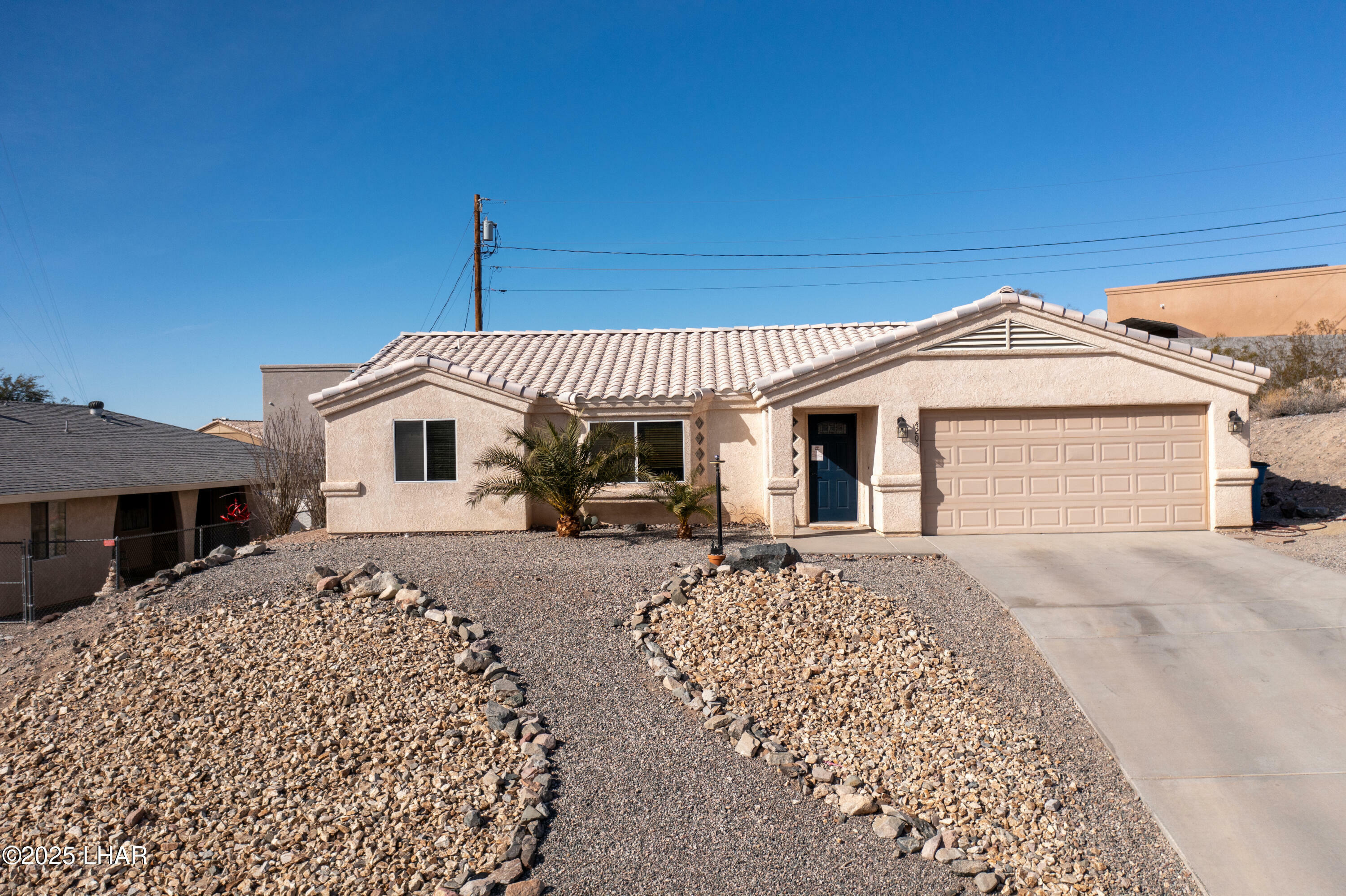 Property Photo:  4205 Trimaran Dr  AZ 86406 