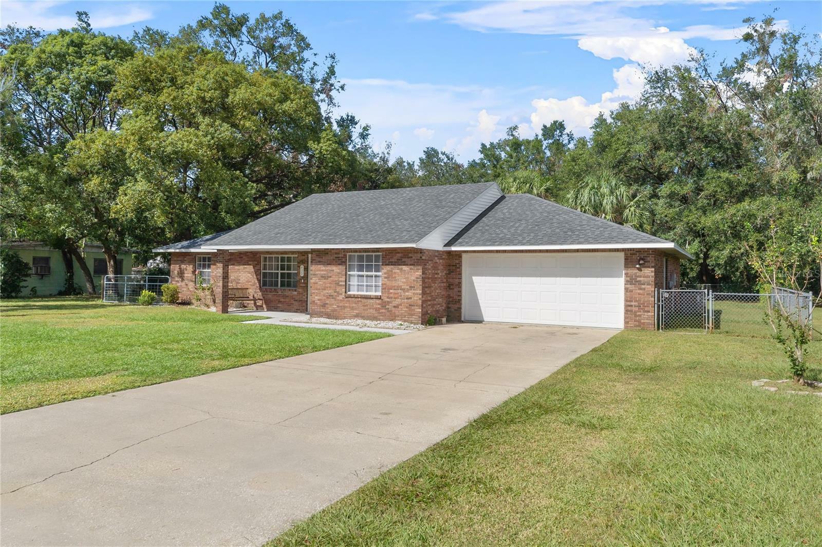 Property Photo:  430 Park Lane  FL 33830 