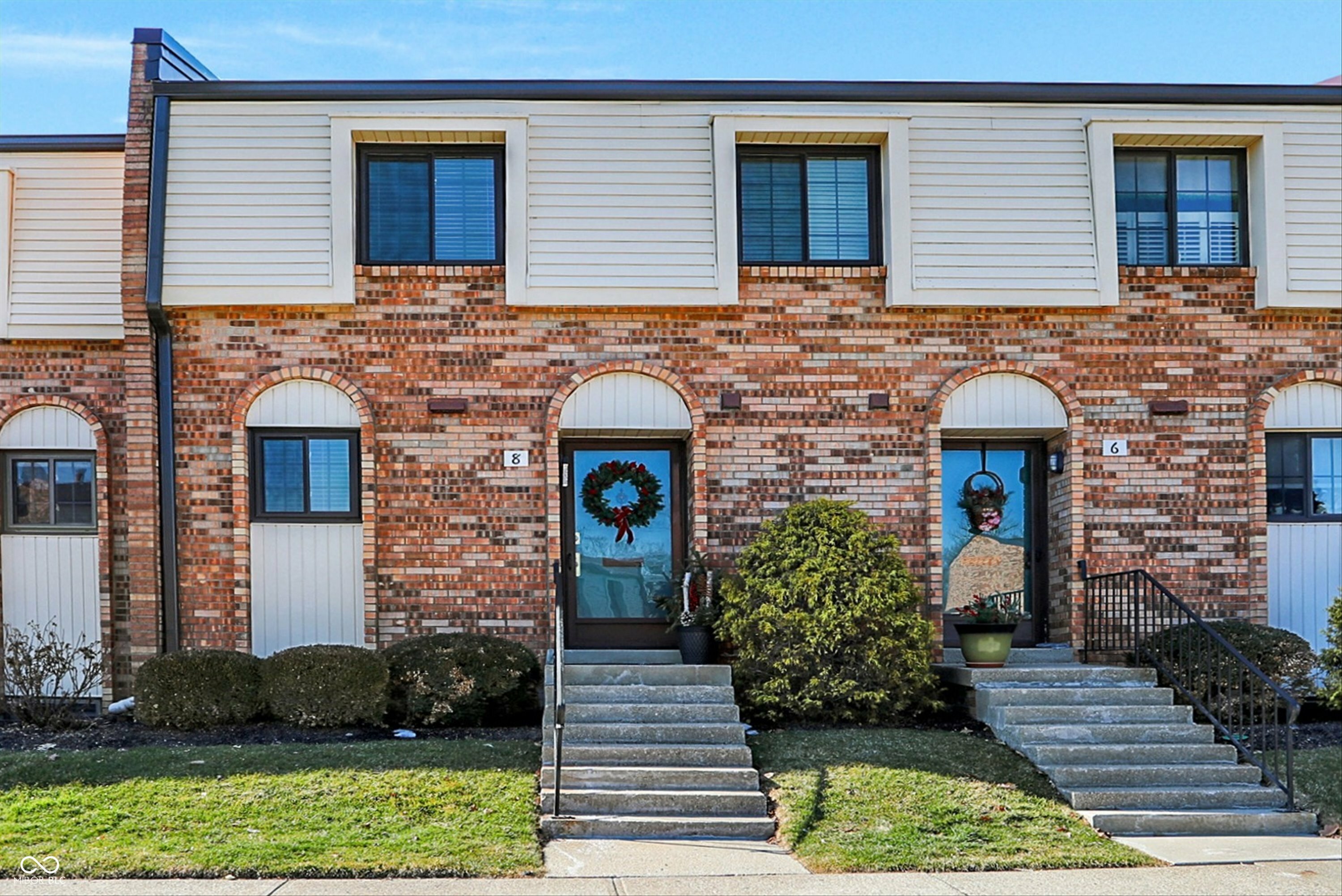 Property Photo:  8 Druid Hill Court  IN 46032 