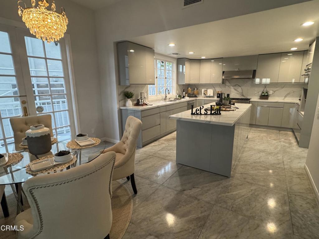 Property Photo: 3318 Deer Creek Lane CA 91208