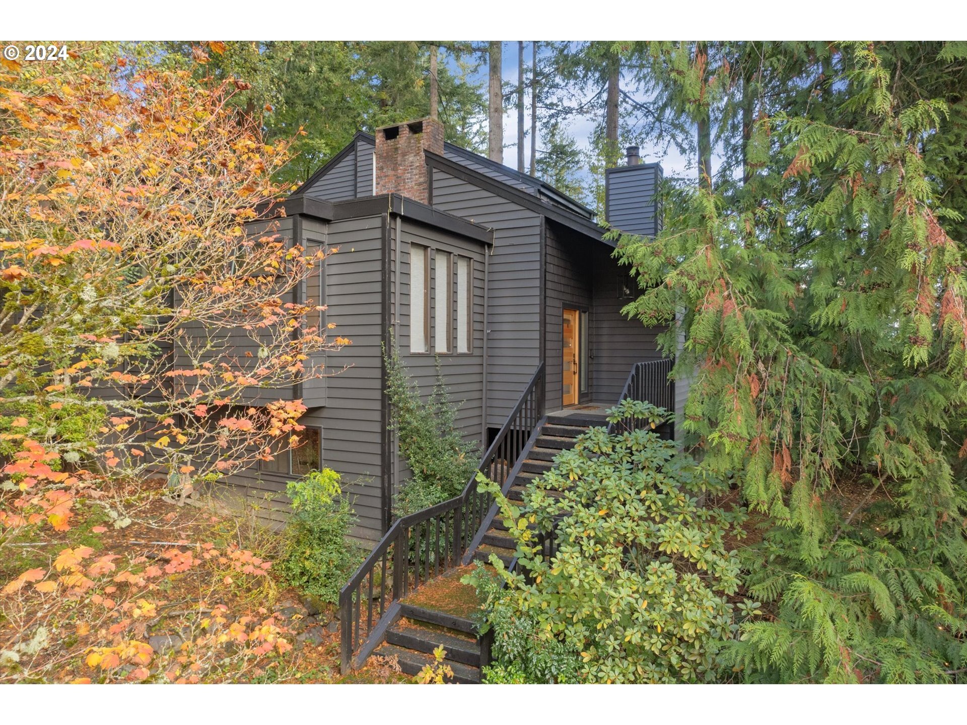 Property Photo: 2415 Park Hill Dr WA 98632