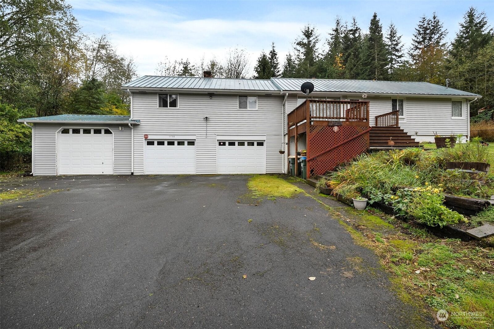 Property Photo: 1728 Little Hanaford WA 98531