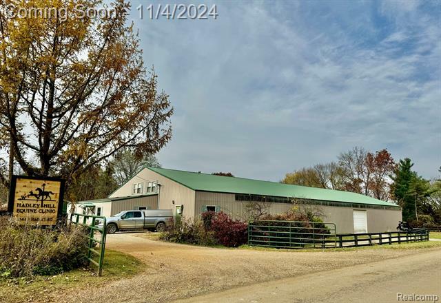 Property Photo:  1344 S Hadley Road  MI 48462 