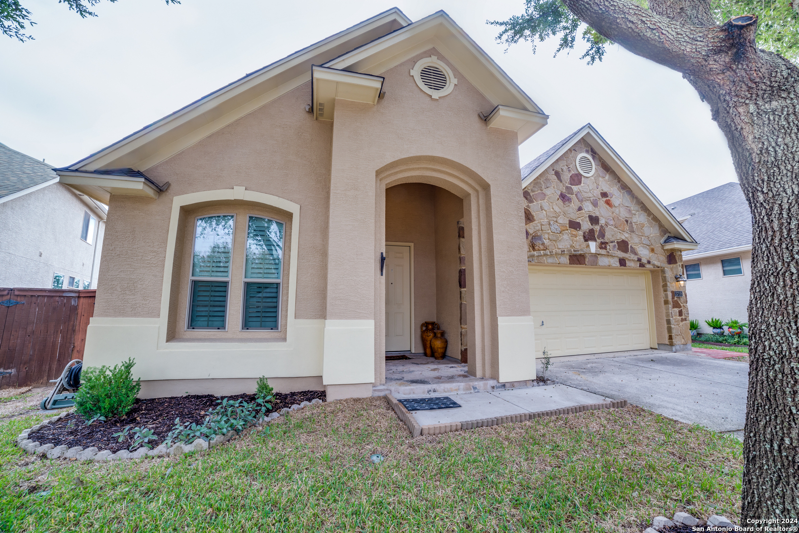Property Photo: 3718 Willow Walk TX 78259