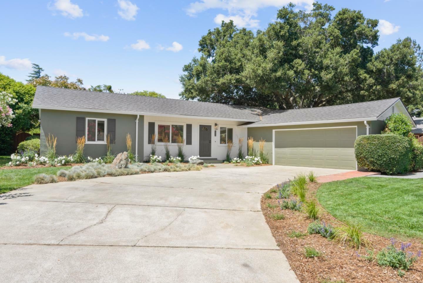 Property Photo:  686 Teresi Lane  CA 94024 