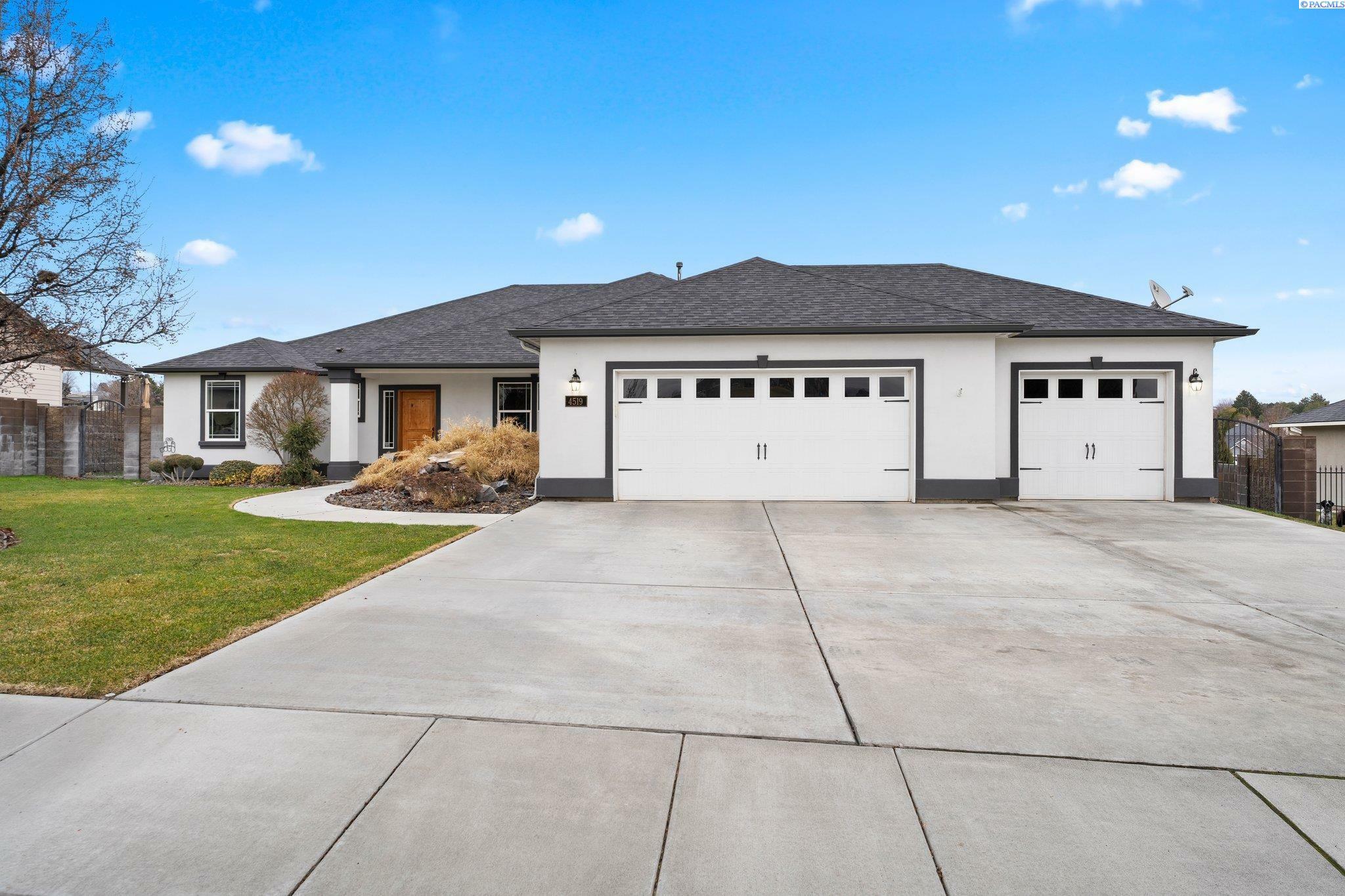 Property Photo: 4519 Indian Ridge Dr WA 99301
