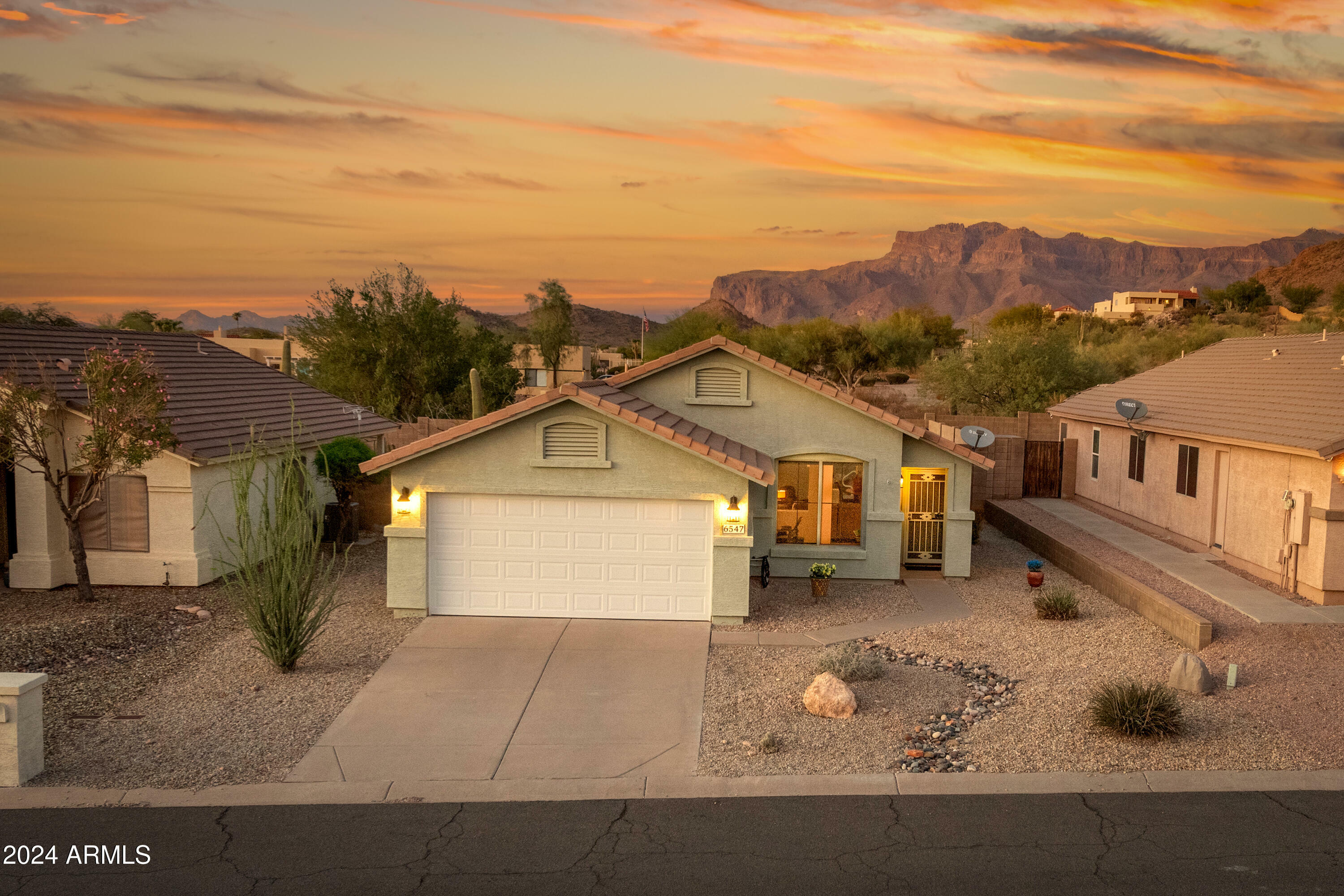 Property Photo: 6547 S Foothills Drive AZ 85118