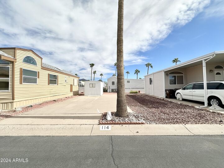 Property Photo:  114 S Kaoline Drive 114  AZ 85119 