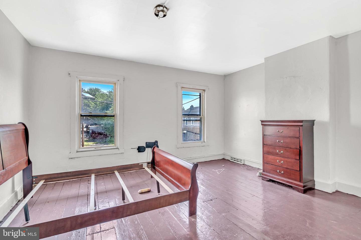 Property Photo:  19 Webster Street  NJ 08638 