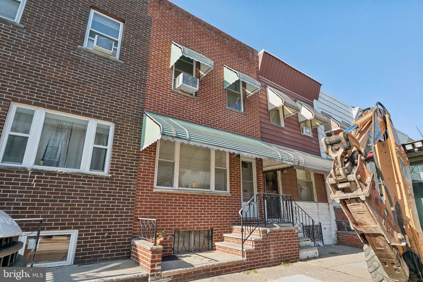 Property Photo:  2526 S Darien Street  PA 19148 