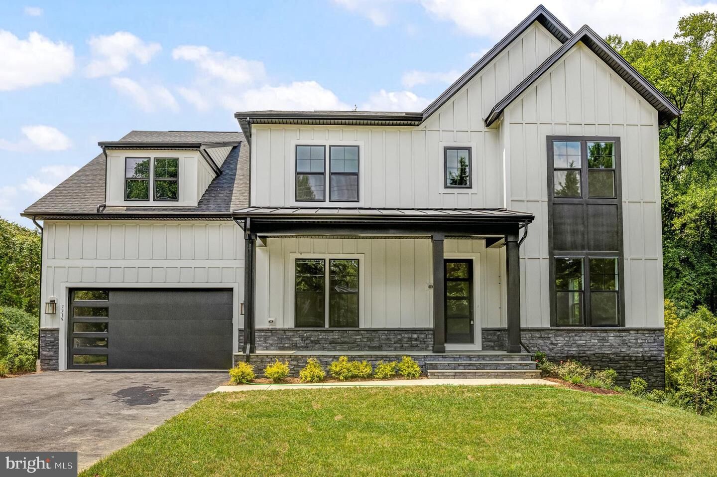 Property Photo:  9017 Ellenwood Lane  VA 22032 