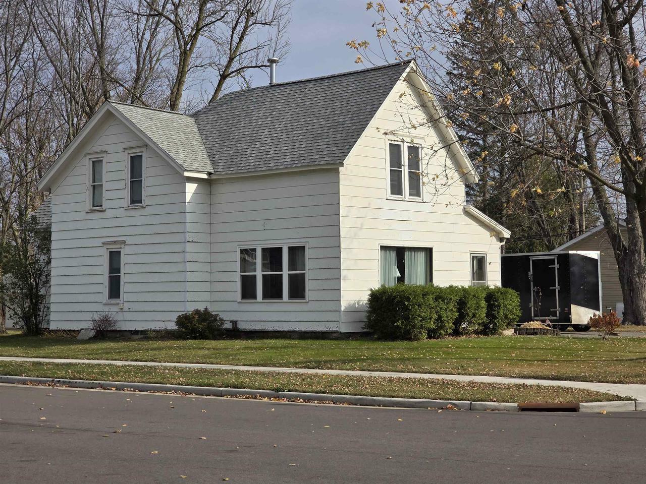 Property Photo:  206 West North Street  WI 54421 