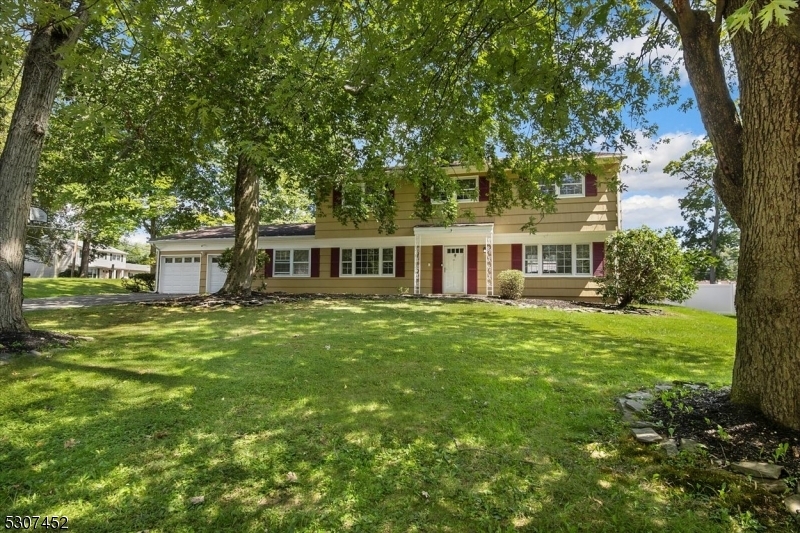 Property Photo:  35 Druid Hill Dr  NJ 07054 