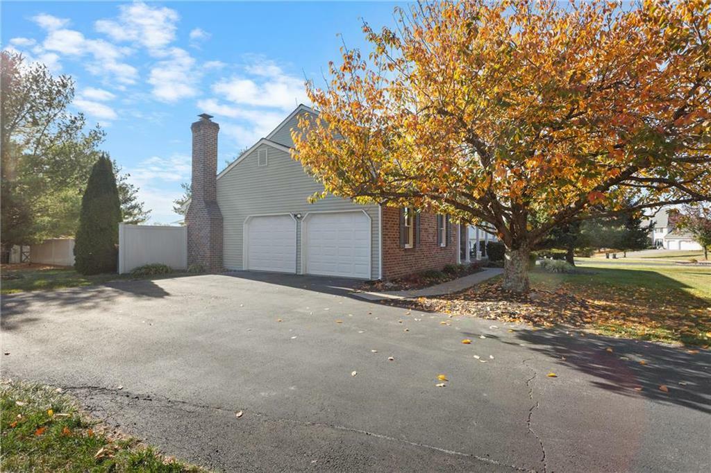 Property Photo:  4940 Wagner Drive  PA 18020 