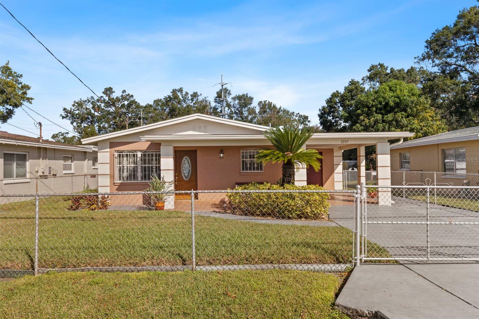 Property Photo:  3307 W Douglas Street  FL 33607 