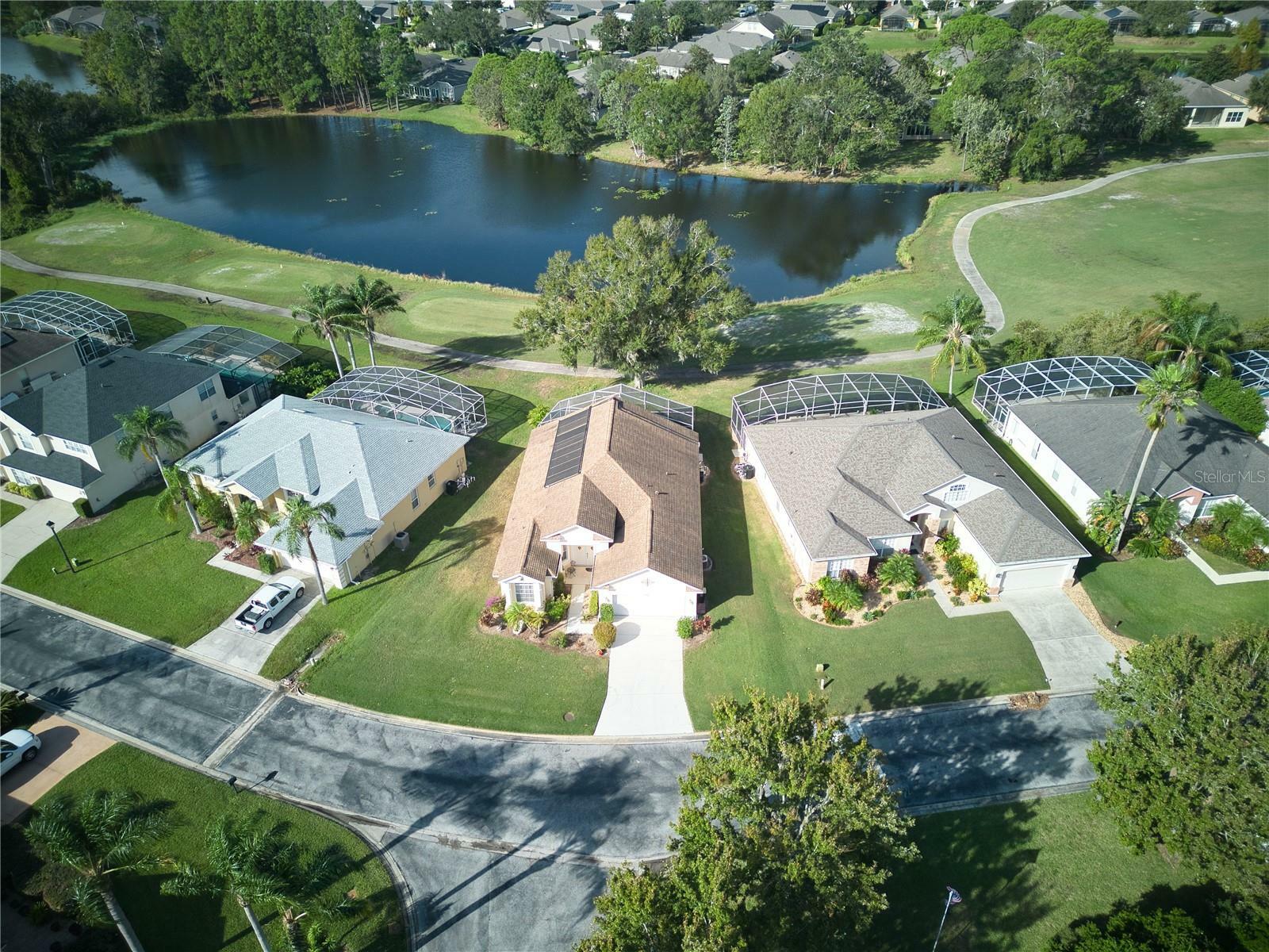 Property Photo:  1102 Golf Course Parkway  FL 33837 