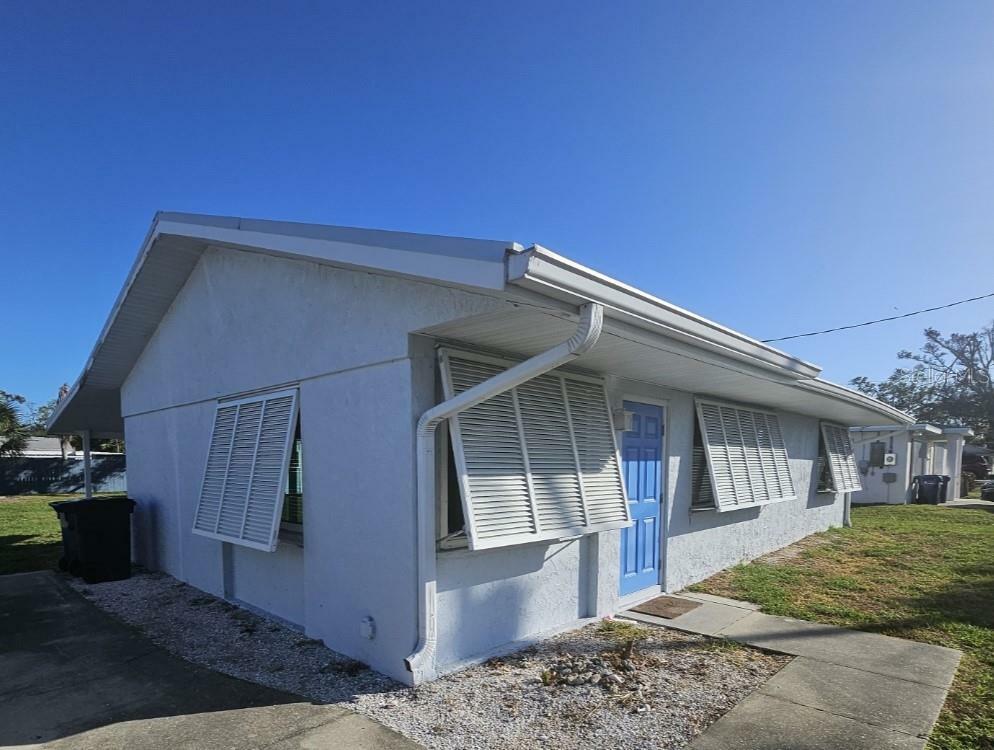 Property Photo:  360 W Fray Street  FL 34223 