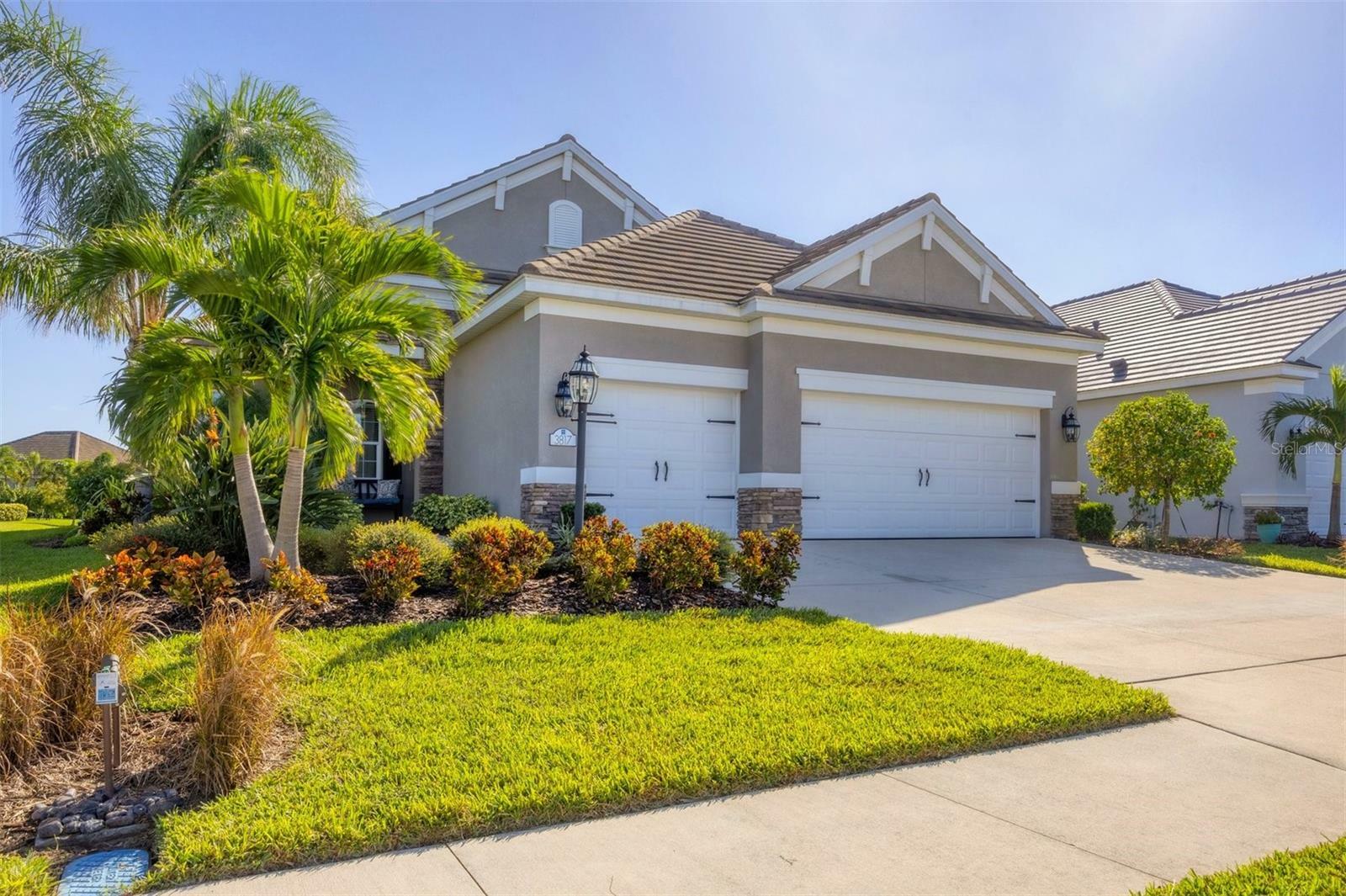 Property Photo: 3817 Azurite Way FL 34211