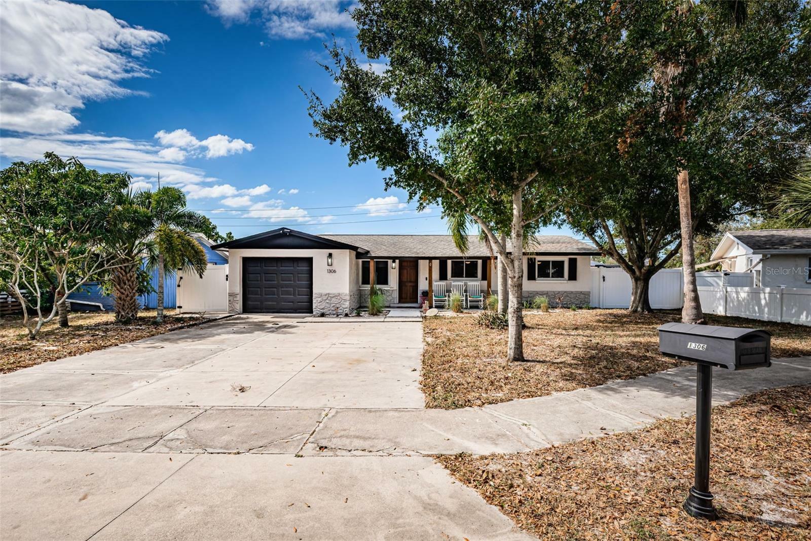 Property Photo:  1306 Coppertree Drive  FL 34689 