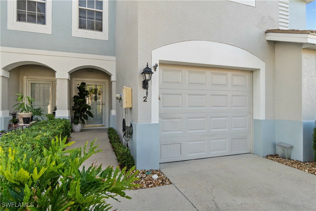 Property Photo:  8470 Village Edge Circle 2  FL 33919 