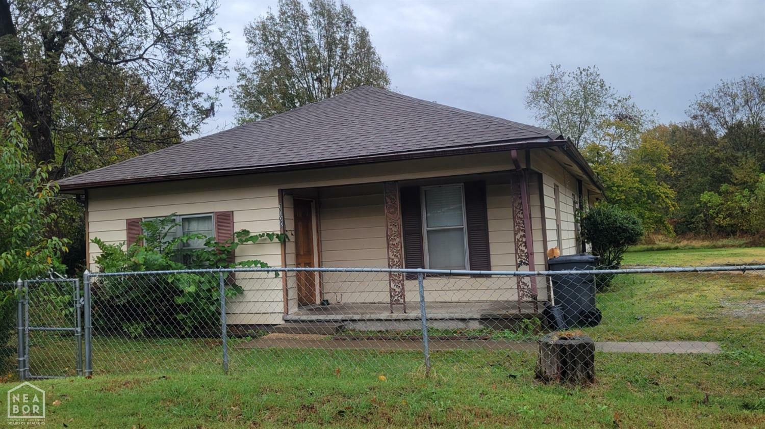 Property Photo:  1100 Warren  AR 72401 