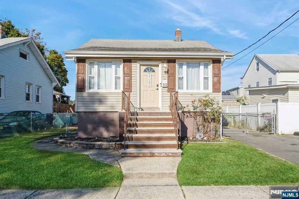 Property Photo:  33 Union Street  NJ 07074 