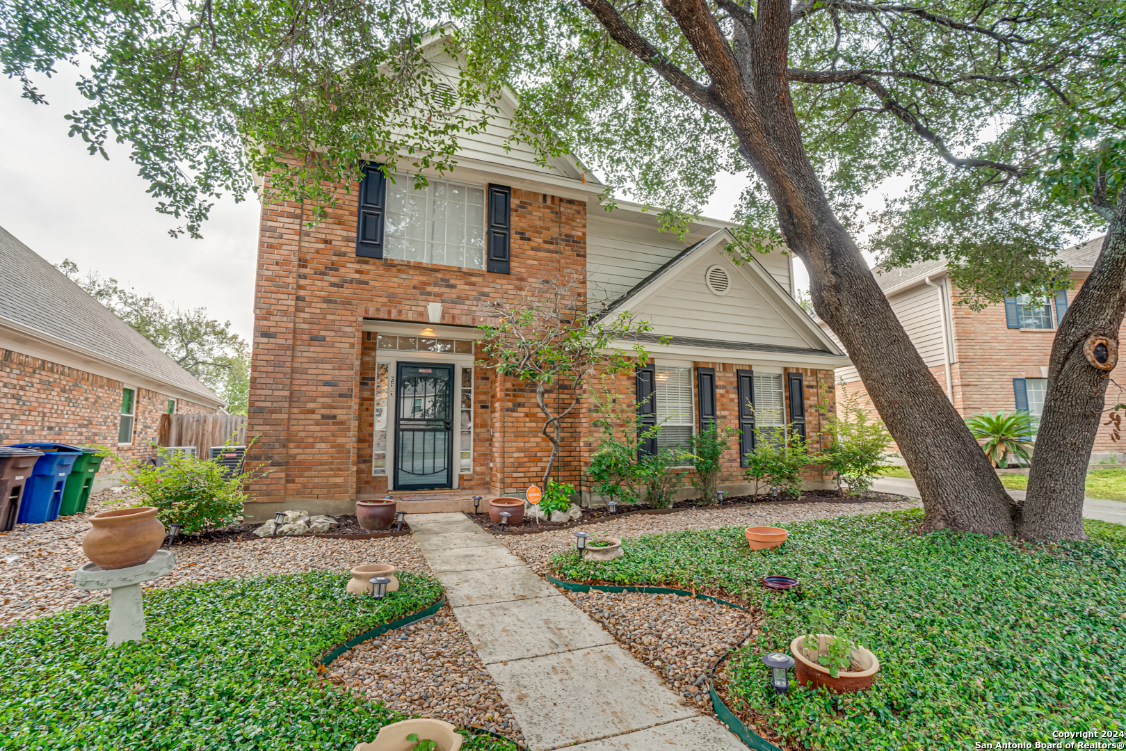Property Photo: 6403 Rambling Trail Dr TX 78240