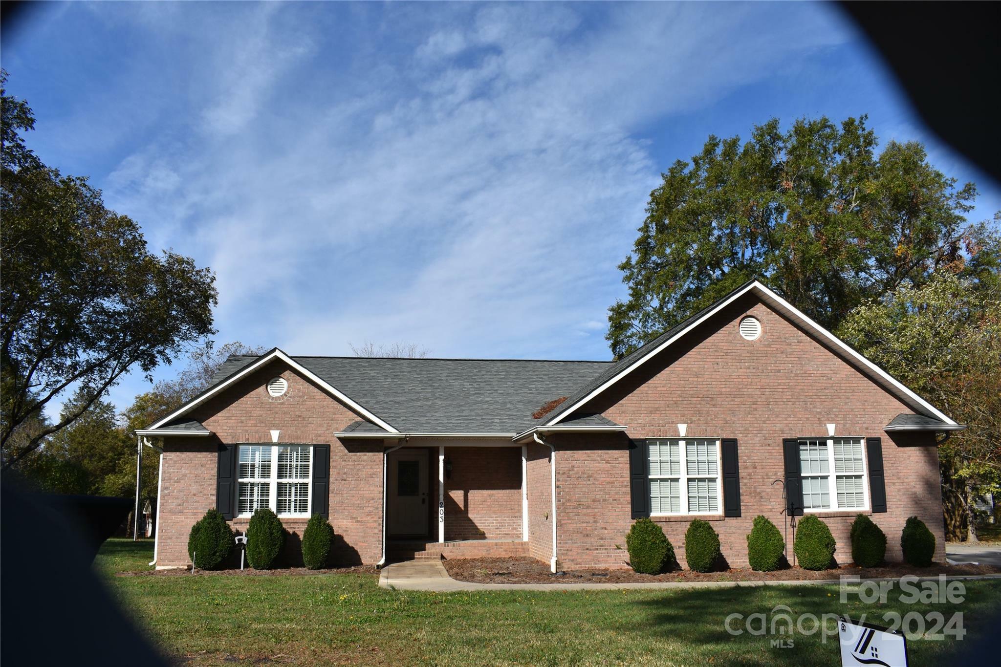 Property Photo:  203 N Roxford Road  NC 28086 