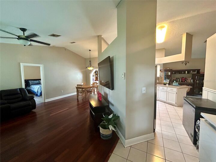 Property Photo: 1007 Tony Circle FL 34772