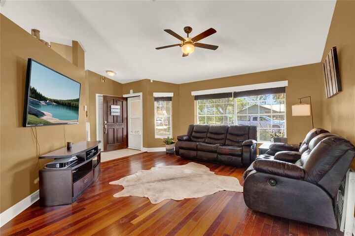 Property Photo: 1007 Tony Circle FL 34772