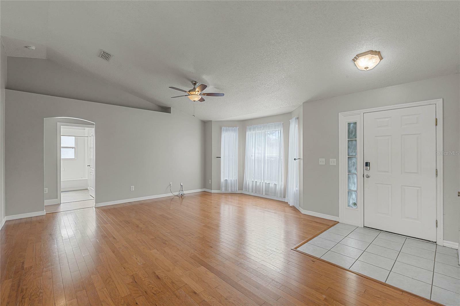 Property Photo:  10340 Vista Pines Loop  FL 34711 