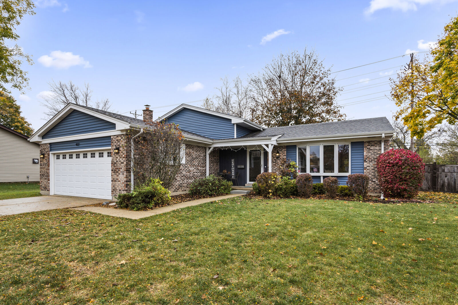 Property Photo:  417 E Balsam Lane  IL 60074 