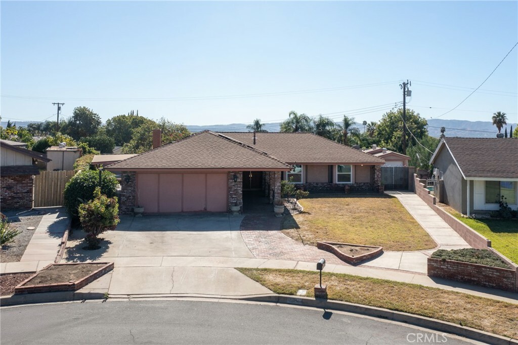 3435 Clifton Avenue  Highland CA 92346 photo