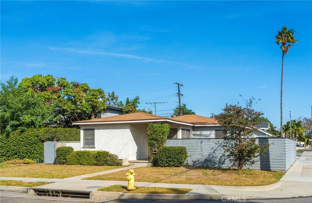 Property Photo:  515 W South Street  CA 92805 