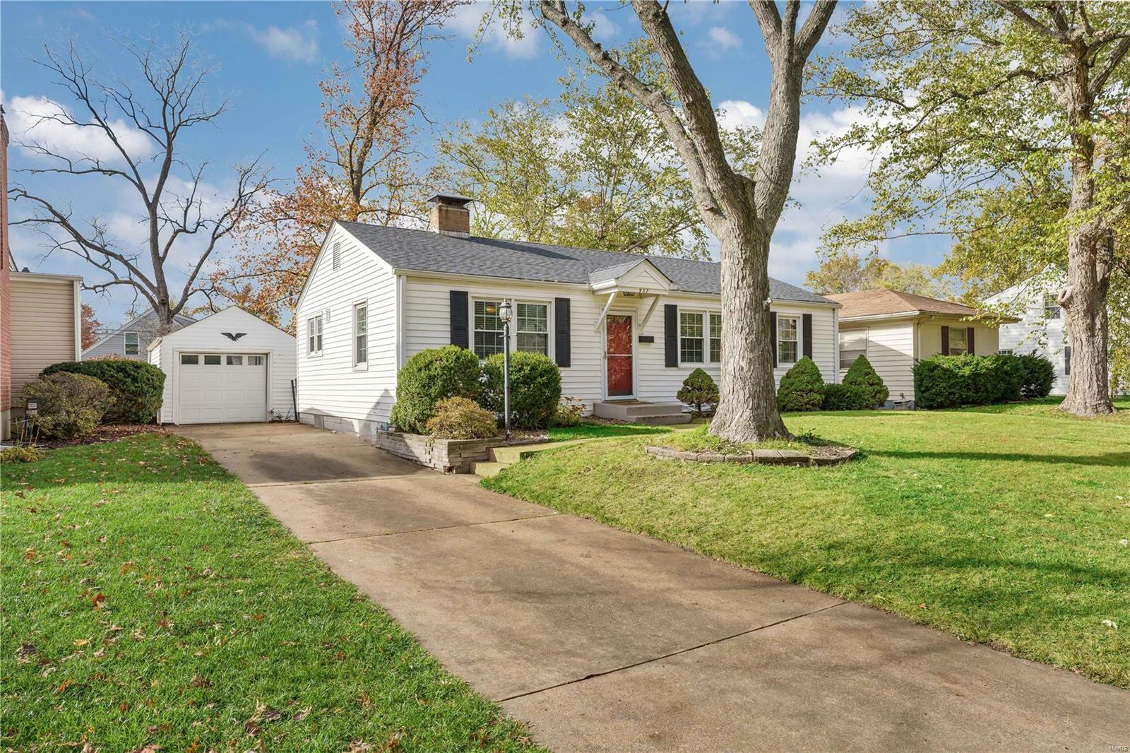 Property Photo:  937 Curran Avenue  MO 63122 