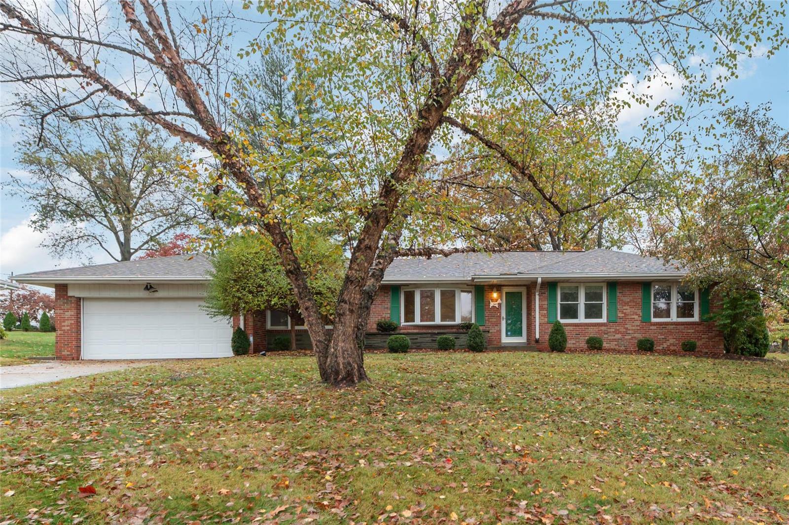 Property Photo:  10 Oleander Drive  MO 63128 