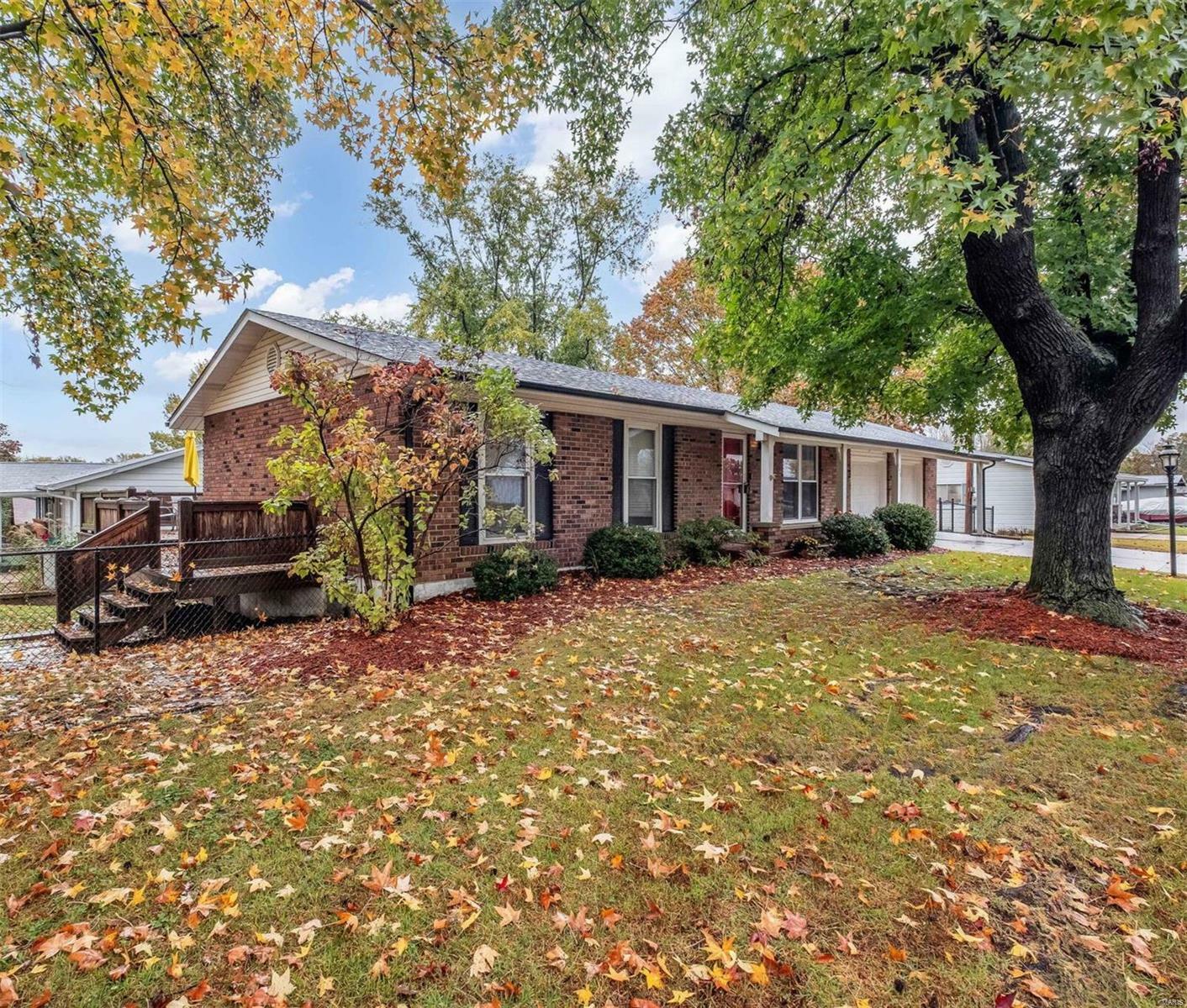 Property Photo:  405 Burncoate Drive  MO 63129 