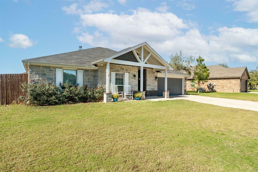 Property Photo:  1430 Sun Dance  TX 76401 