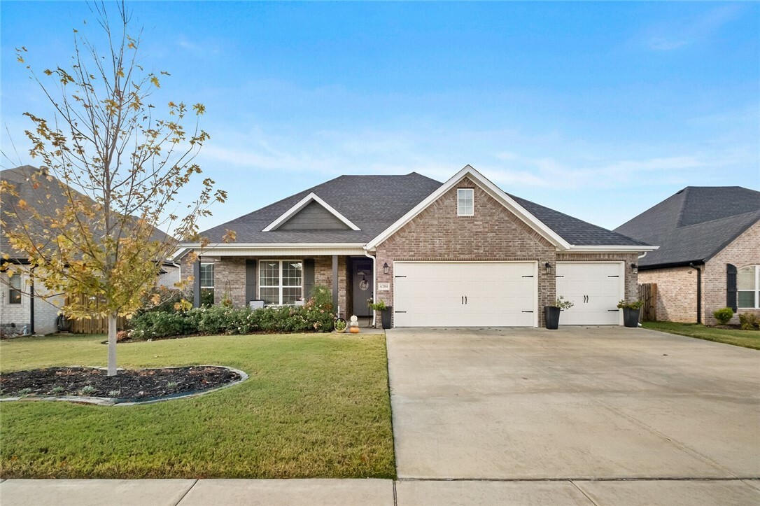 Property Photo:  6204 S 61st Street  AR 72758 