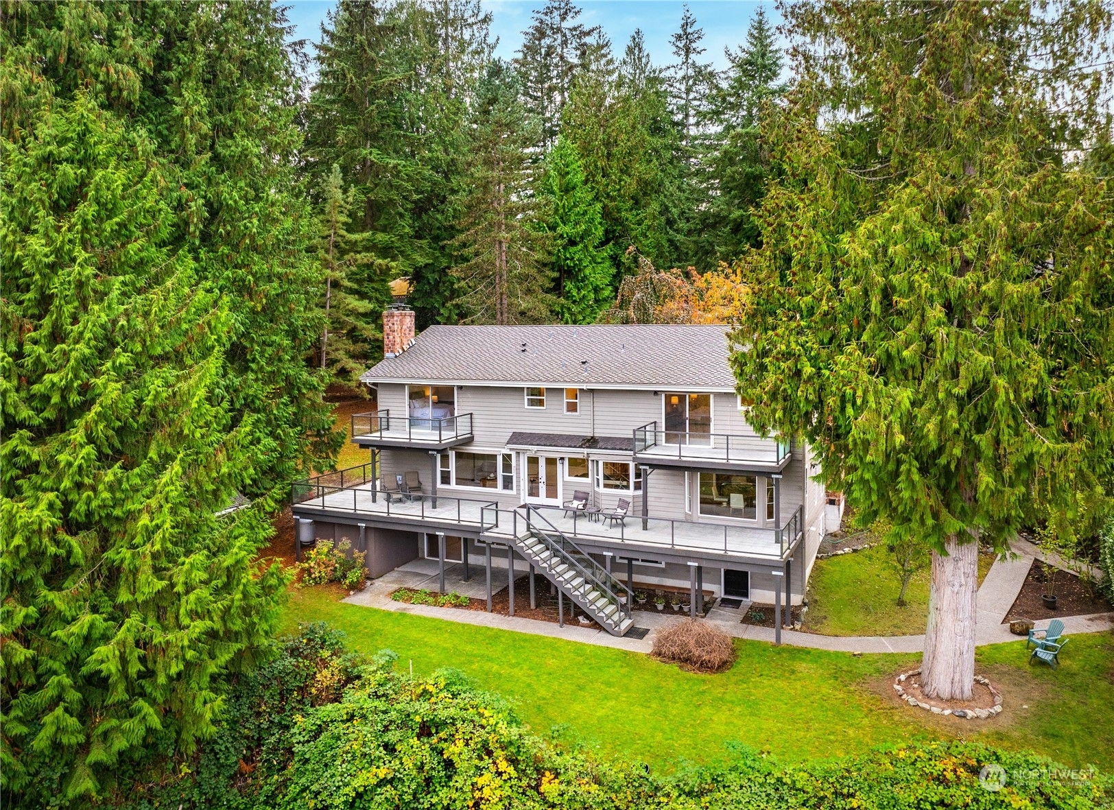 Property Photo:  7429 E Heather Way  WA 98203 