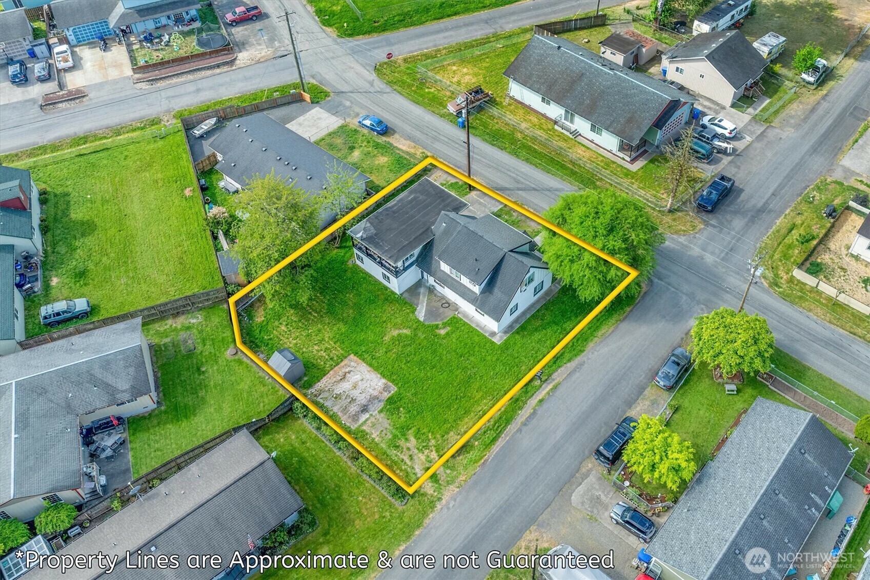 Property Photo: 1300 N 3rd Avenue WA 98626