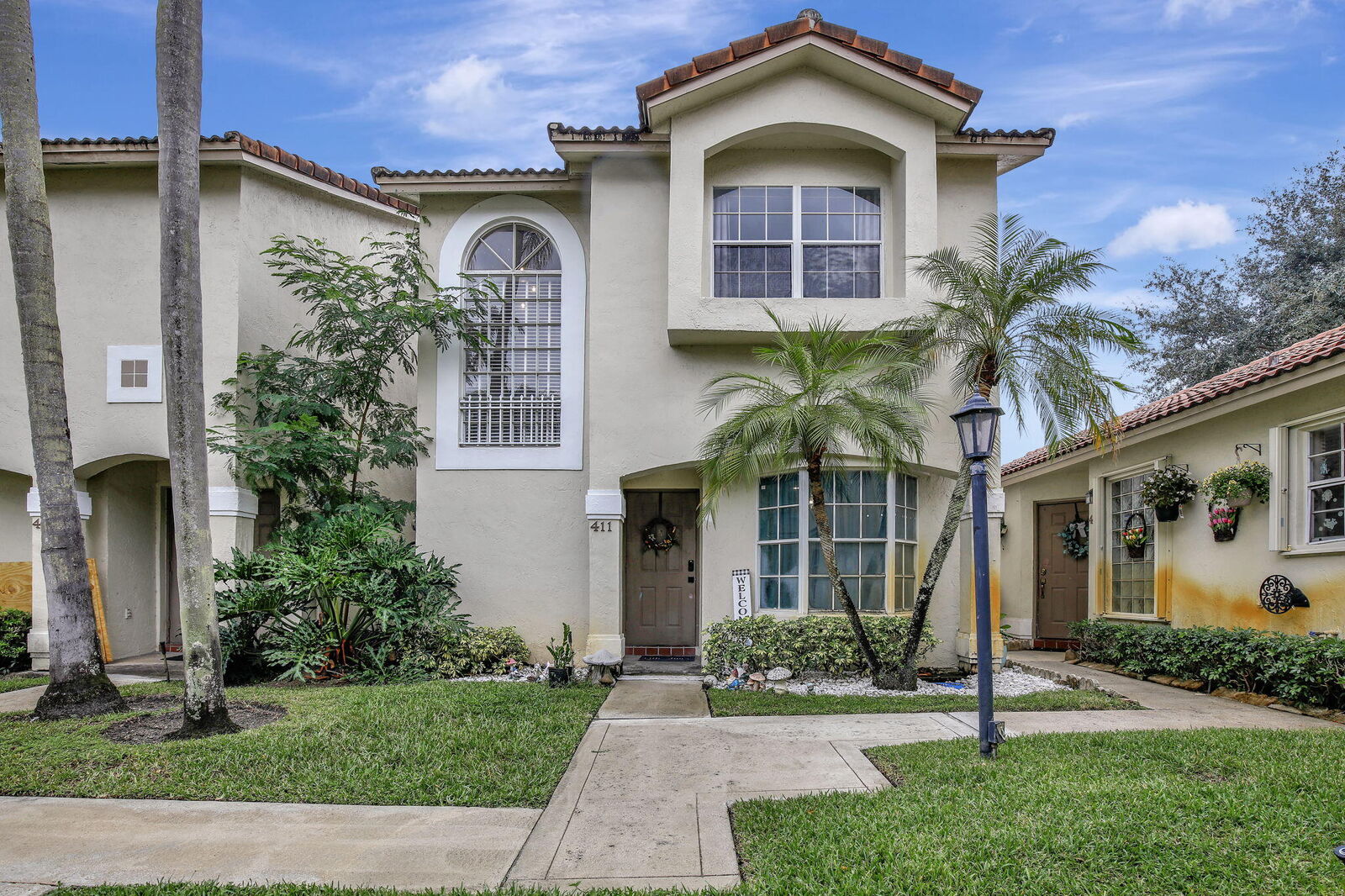 Property Photo: 411 NW 108 Ter Terrace 411 FL 33026