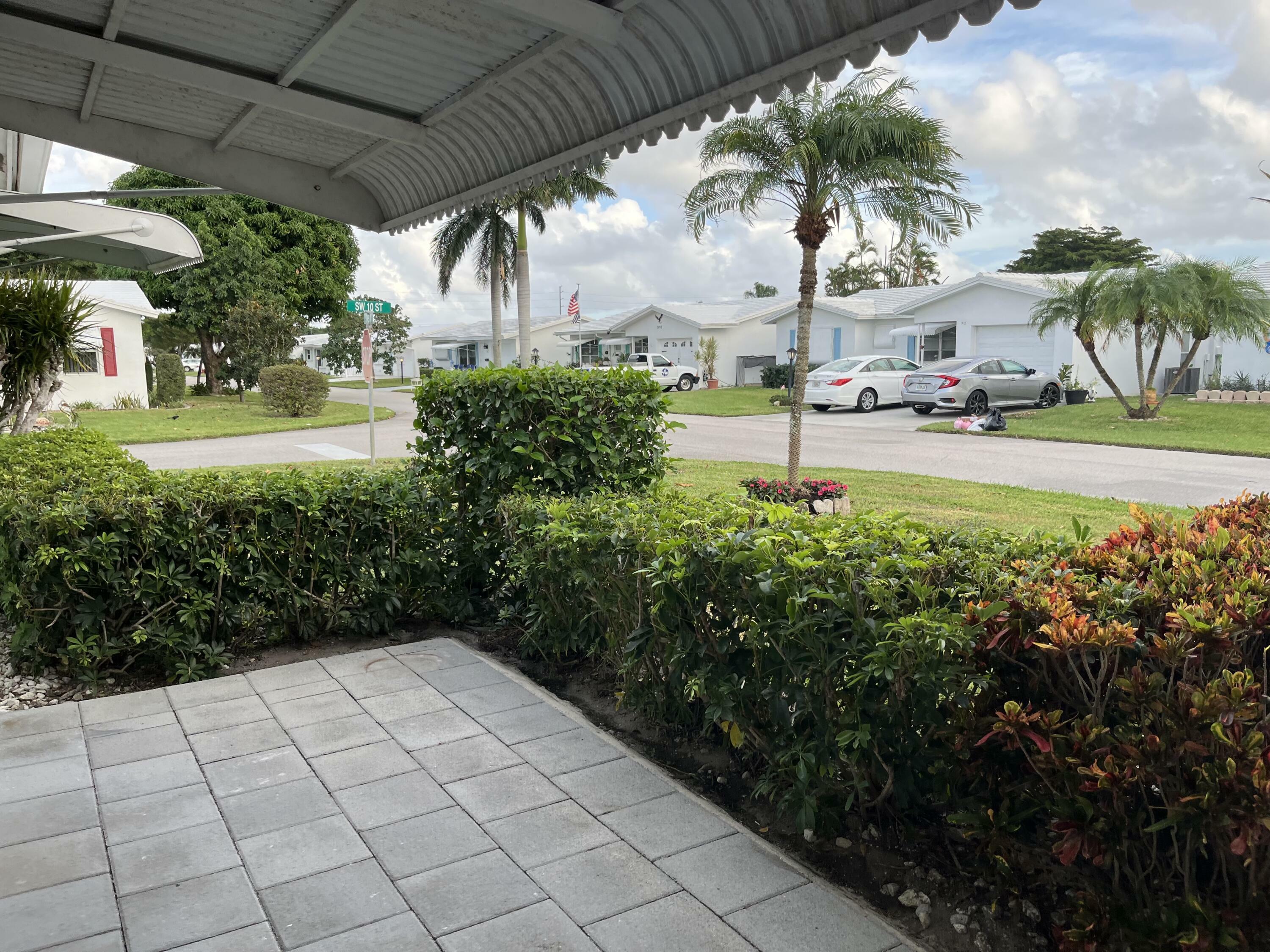 Property Photo:  1001 SW 5th Avenue  FL 33426 