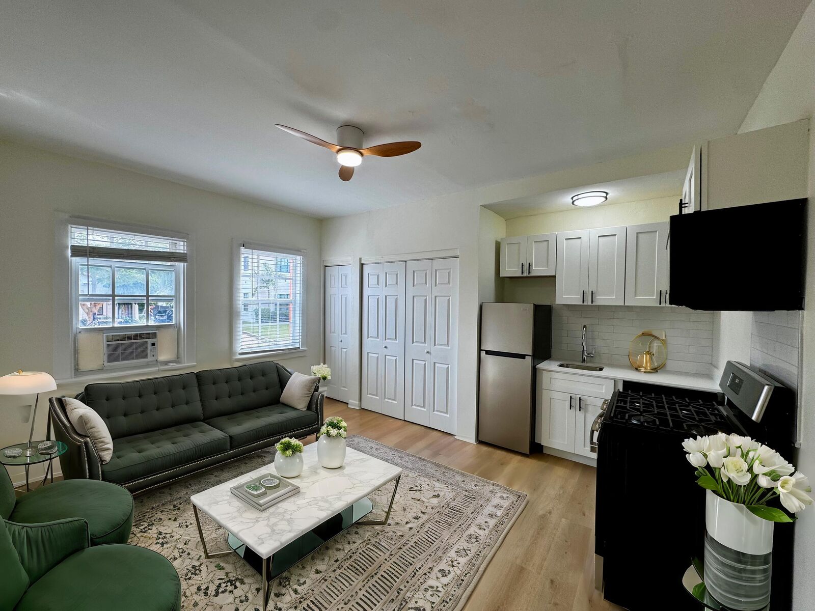 Property Photo:  623 Park Place 4  FL 33401 