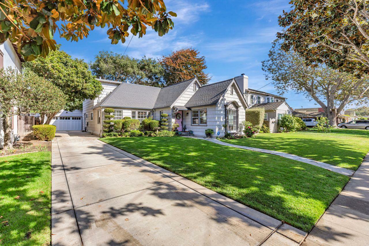 Property Photo:  221 Oak Street  CA 93901 