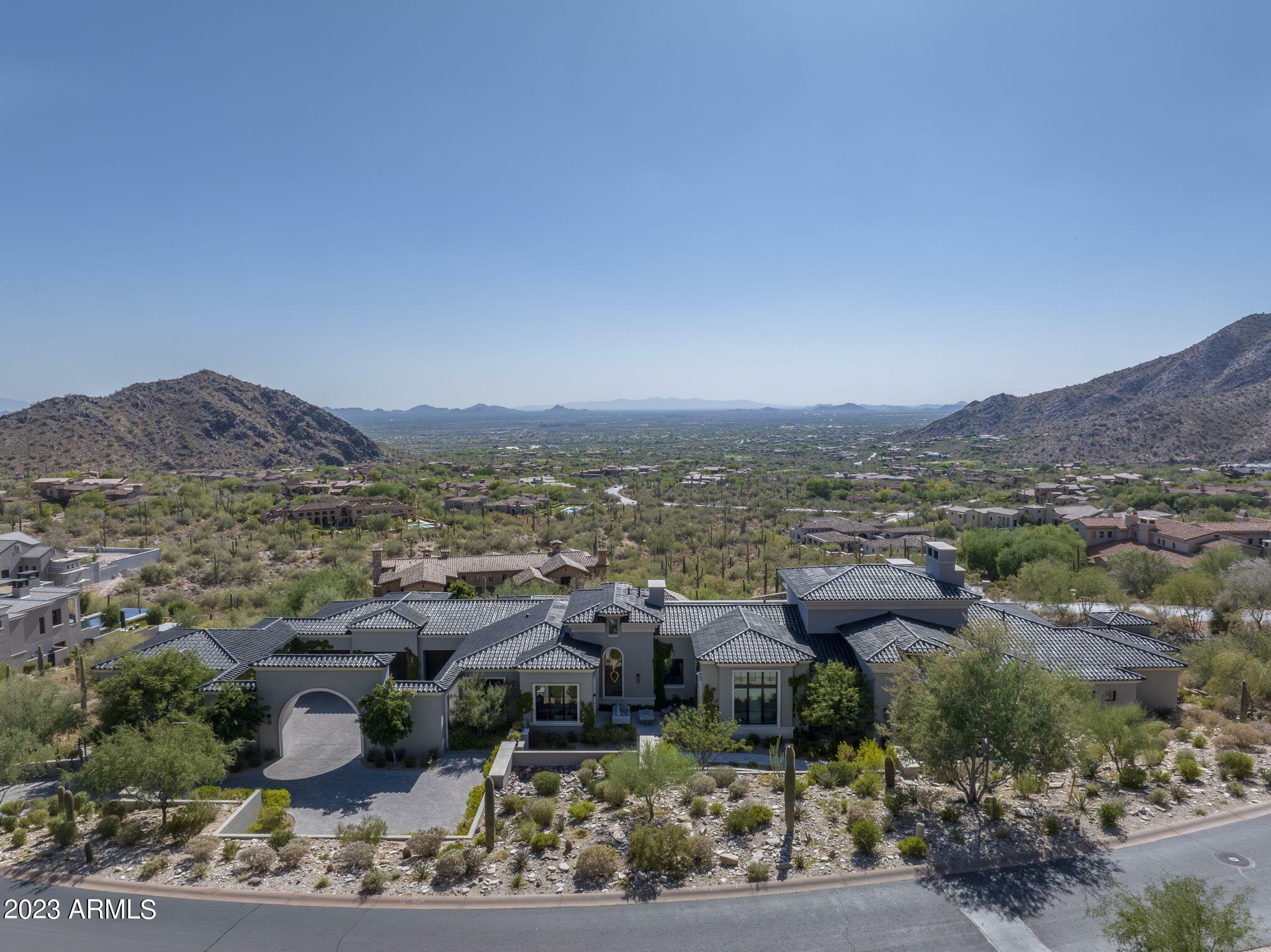 Property Photo:  11173 E Feathersong Lane 1704  AZ 85255 